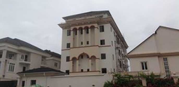 LUXURY APARTMENTS IKOYI